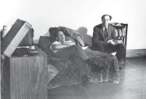 Harold Clurman and Aaron Copland in Copland's New York loft, 1937. (Photo: Victor Kraft)